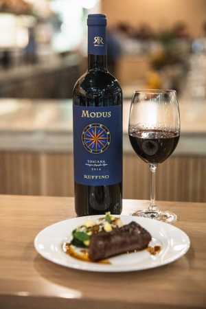 Ruffino Modus Super Tuscan wine