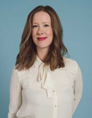 Dinner party and restaurant etiquette examples | Etiquette expert Karen Cleveland