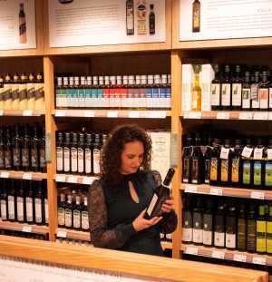 Watch: Emily Lycopolus gives us the scoop on olive oil Watch: Emily Lycopolus gives us the scoop on olive oil