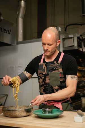 Watch Terroni's Ruben Rapetti make fresh pasta Watch Terroni's Ruben Rapetti make fresh pasta