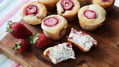 Virtual cooking classes with Dobbernationloves | strawberry cream cheese muffins recipe