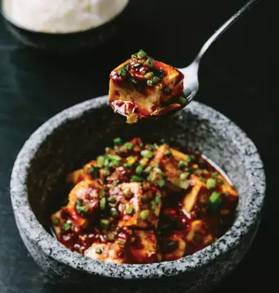 What is tofu made of? | Scooping up a tofu dish at Michelin-recognized Mimi Chinese What is tofu made of? | Scooping up a tofu dish at Michelin-recognized Mimi Chinese