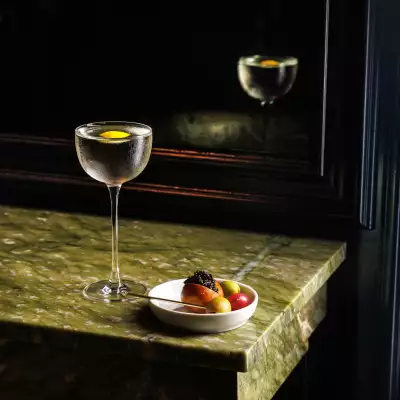 Toronto foodie bucket list | Birdbath Martini at Library Bar