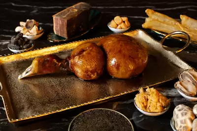 TIFF celebrity hotspots | At Lai Wah Heen, a glossy roasted goose makes for a suitably show-stopping TIFF feast TIFF celebrity hotspots | At Lai Wah Heen, a glossy roasted goose makes for a suitably show-stopping TIFF feast