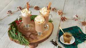 Christmas cocktails and winter drinks to make this season |Chef Lynn Crawford's spiced rum chocolate caramel eggnog Christmas cocktails and winter drinks to make this season |Chef Lynn Crawford's spiced rum chocolate caramel eggnog