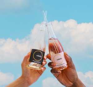 Summer drinks | Cheersing with Saintly The Good Sparkling mini bottles Summer drinks | Cheersing with Saintly The Good Sparkling mini bottles