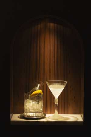 Florin Toronto | A martini at Florin in the Financial District Florin Toronto | A martini at Florin in the Financial District