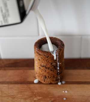Bite Me Cookie | Edible cups from Cindy Wahler's Bite Me Cookie collection Bite Me Cookie | Edible cups from Cindy Wahler's Bite Me Cookie collection