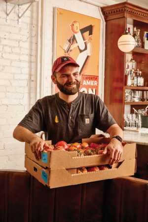 Foodism ICON Awards | MIXOLOGY ICON Winner: Hugo Togni Foodism ICON Awards | MIXOLOGY ICON Winner: Hugo Togni