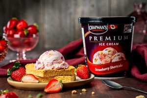 Chapman's Ice Cream | A tub of Stawberry Shortcake, a strawberry infused ice cream with pieces of sweet, white cake and juicy strawberry pieces