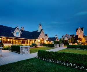 Niagara Wineries | Evening view of Vineland Estates Winery