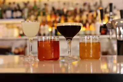 New restaurants Toronto | Cocktails at Vinoteca Pompette