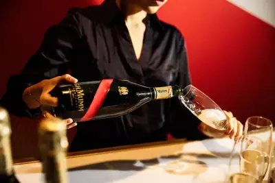 The 2024 foodism ICON Awards | Pouring GH Mumm at the foodism ICON Awards