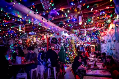Best Christmas bars and markets in Toronto | The Christmas decor inside Miracle Toronto Christmas Bar