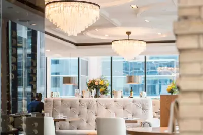 Romantic restaurants in Toronto | Inside The Chase restaurant in downtown Toronto