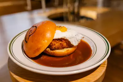 A fried egg sandwich at Gateau Ghost