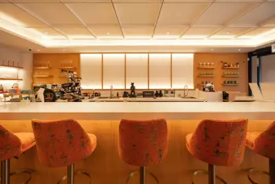 Best caf&eacute;s and coffee shops in Toronto | The cafe at Denovia