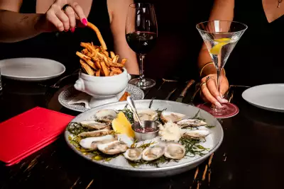 Biff's Bistro happy hour and oysters