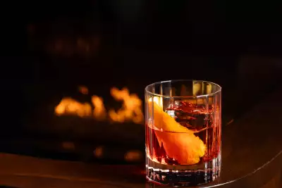 REIGN tableside cocktail