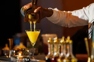 Romantic restaurants | Four Islands cocktail at AP restaurant in Toronto