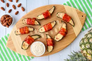 Finger food appetizers | Bacon Wrapped Jalapeno Poppers recipe