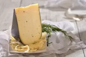 Gouda made with Ontario milk Gouda made with Ontario milk