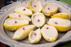 Supper clubs in Toronto | Lemon dessert at Oui Aïa Supper clubs in Toronto | Lemon dessert at Oui Aïa