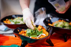 Supper clubs in Toronto | Making a salad at Jeudr3di Supper clubs in Toronto | Making a salad at Jeudr3di