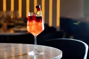 Champagne cocktails and sparkling wine cocktails | Robin Goodfellow's The Mari cocktail recipe
