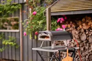 The Ooni Karu 12G pizza oven The Ooni Karu 12G pizza oven