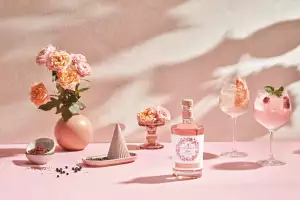 Easy and delicious mocktail recipes | Ceder's Rose & Tonic mocktail recipe