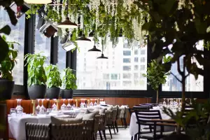 Black and Blue steakhouse Toronto | The patio at Black and Blue