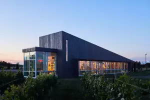 Ontario Wine Awards | Outside Lakeview Winery at dusk