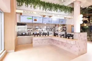 Shake Shack Toronto | The order counter inside Shake Shack Toronto
