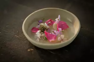 Indigenous food experiences in Canada | A raw scallop dish at Naagan in Owen Sound, Ontario
