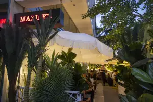Maxime's Le Jardin Patio