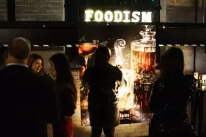 The 2024 foodism ICON Awards | Signing the foodism cover at the foodism ICON Awards The 2024 foodism ICON Awards | Signing the foodism cover at the foodism ICON Awards