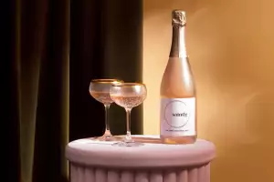 Sparkling cocktail recipes | Saintly The Good Sparkling Rosé VQA with two glasses