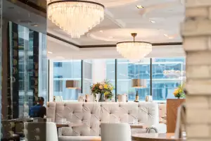Romantic restaurants in Toronto | Inside The Chase restaurant in downtown Toronto
