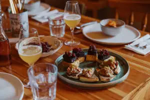 Farm-to-table dining in Qu&eacute;bec: A plate of food at agritourism farm Le Mangeoir