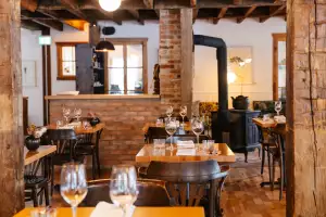 Farm-to-table dining in Qu&eacute;bec: The dining room at Escape Old Mill