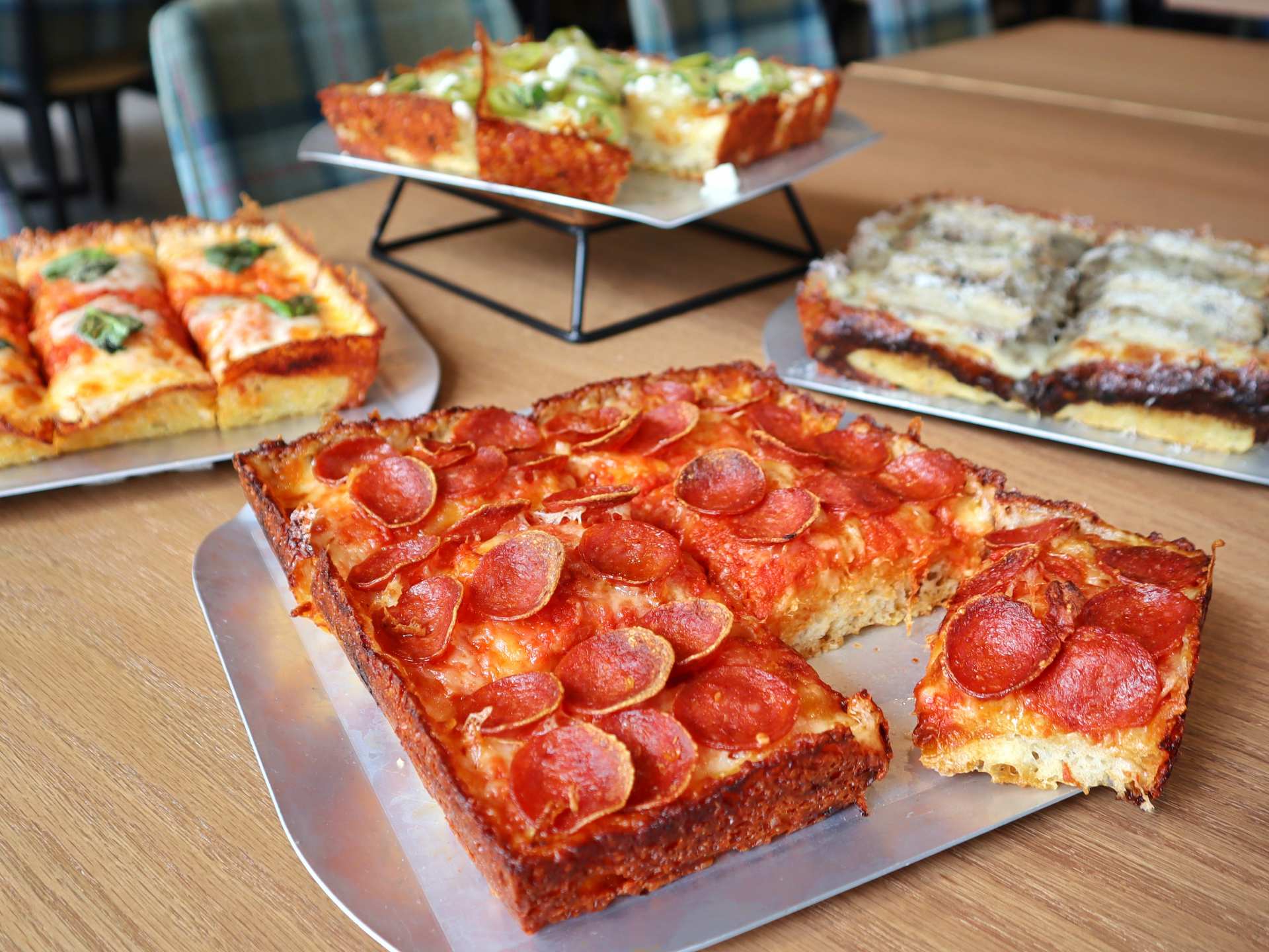 Great Lakes Brewpub's deep dish pizza