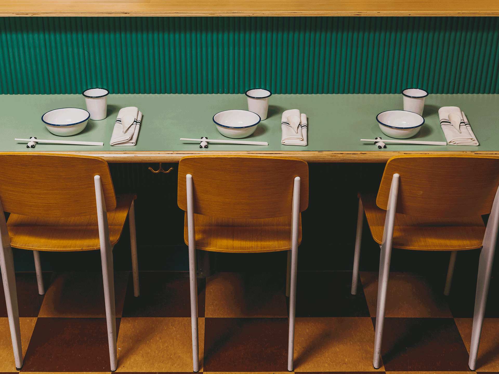 Best restaurants Toronto | A set table at Sunnys Chinese Best restaurants Toronto | A set table at Sunnys Chinese