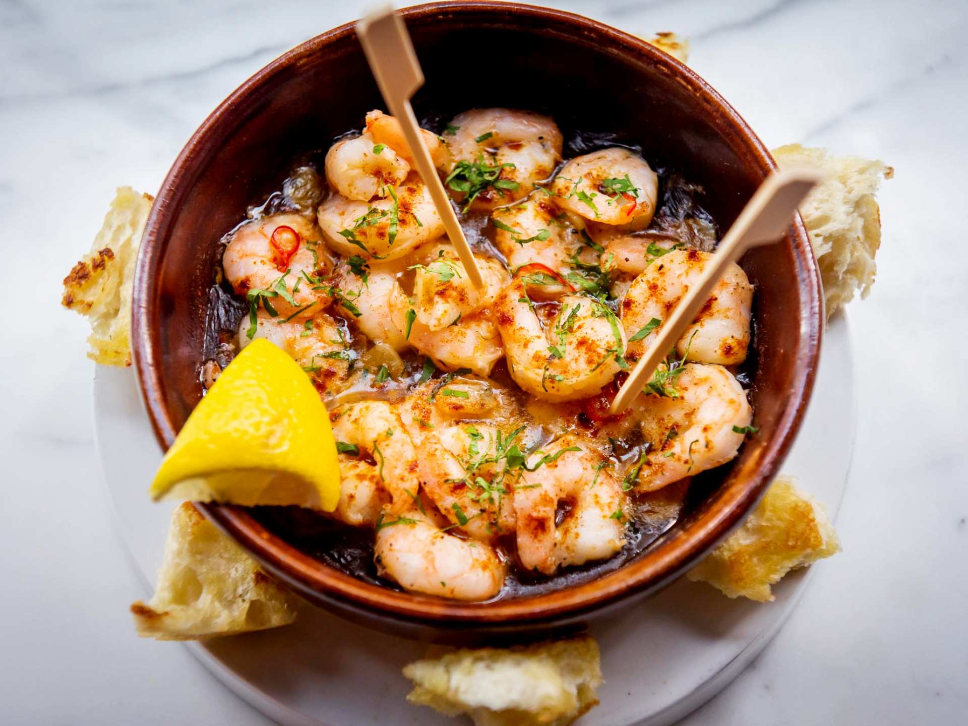 Happy hours in Toronto | Garlic shrimp at Luma