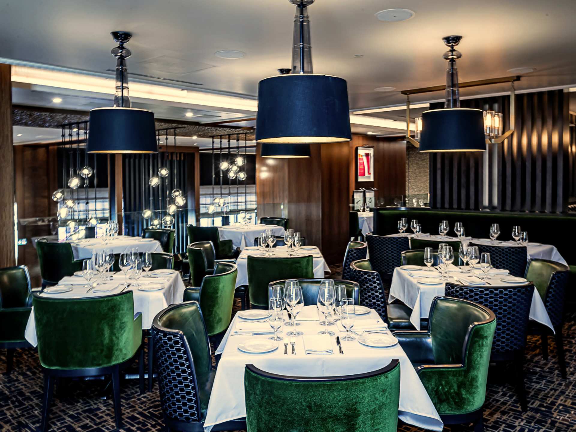 Happy hours in Toronto | The mezzanine level at Hy's Steakhouse in Toronto
