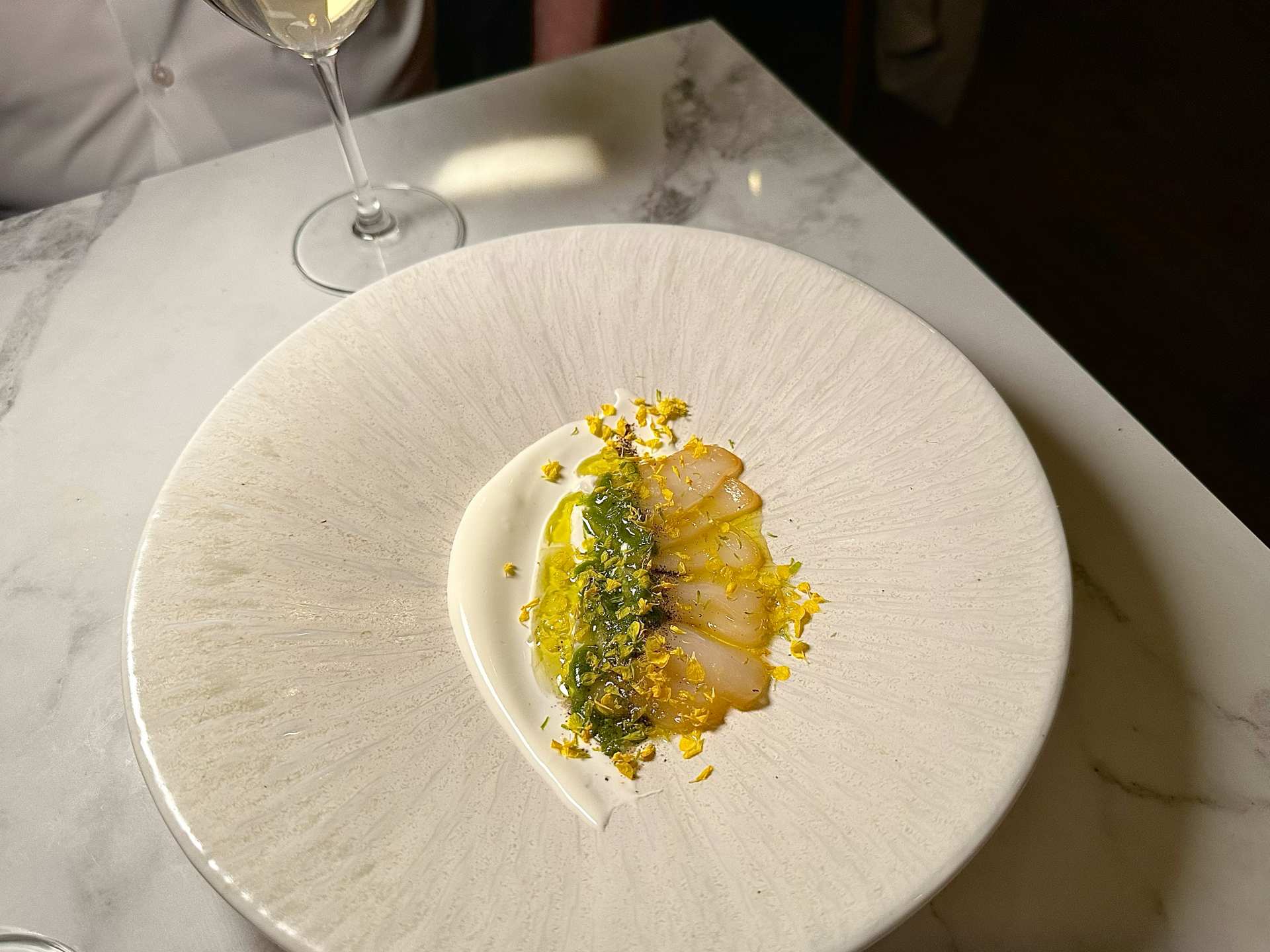 Romantic restaurants in Toronto | Smoked scallop crudo at The Hamptons restaurant in Toronto