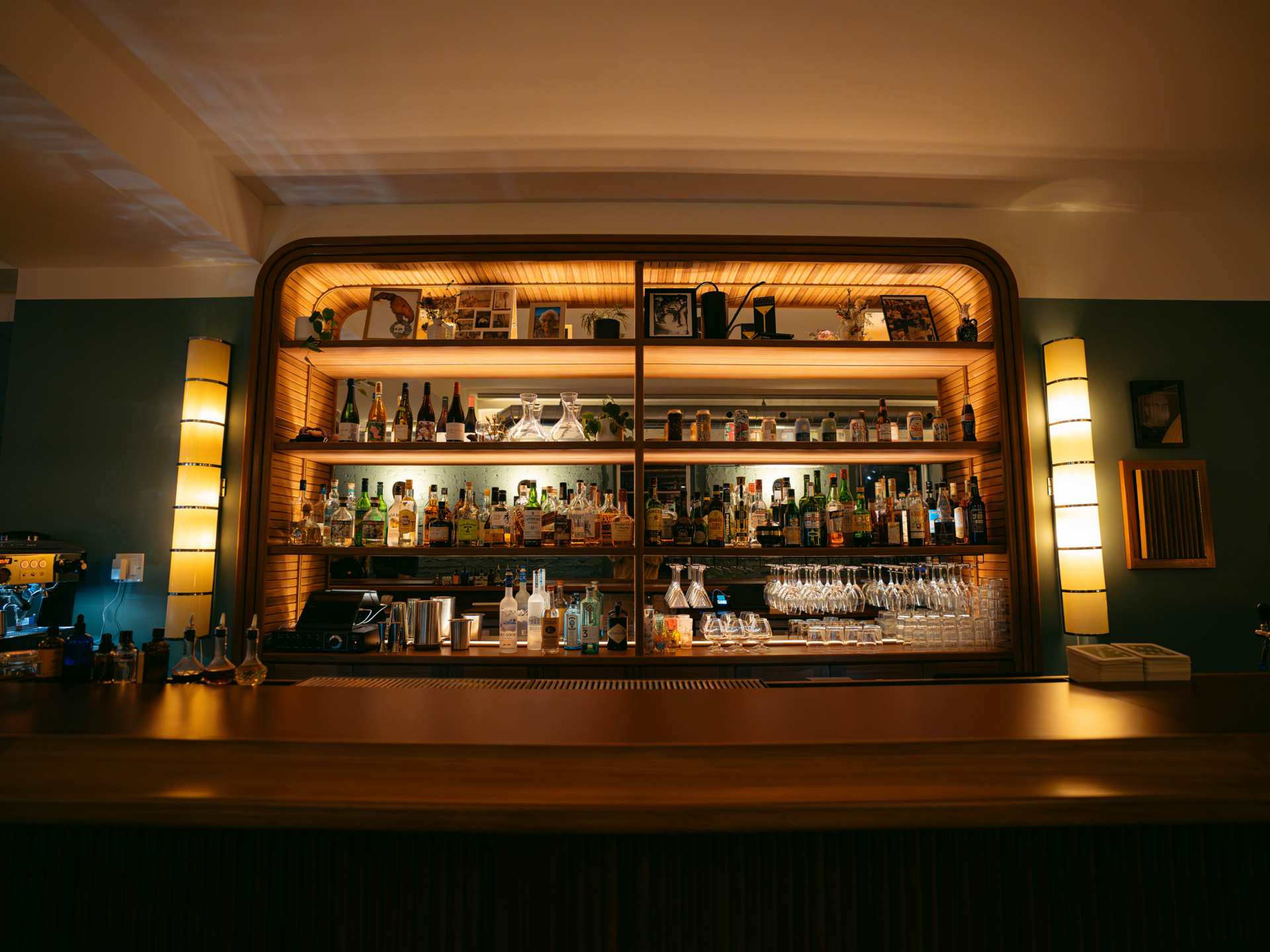 Doc’s Green Door Lounge | The bar at Doc’s Green Door Lounge