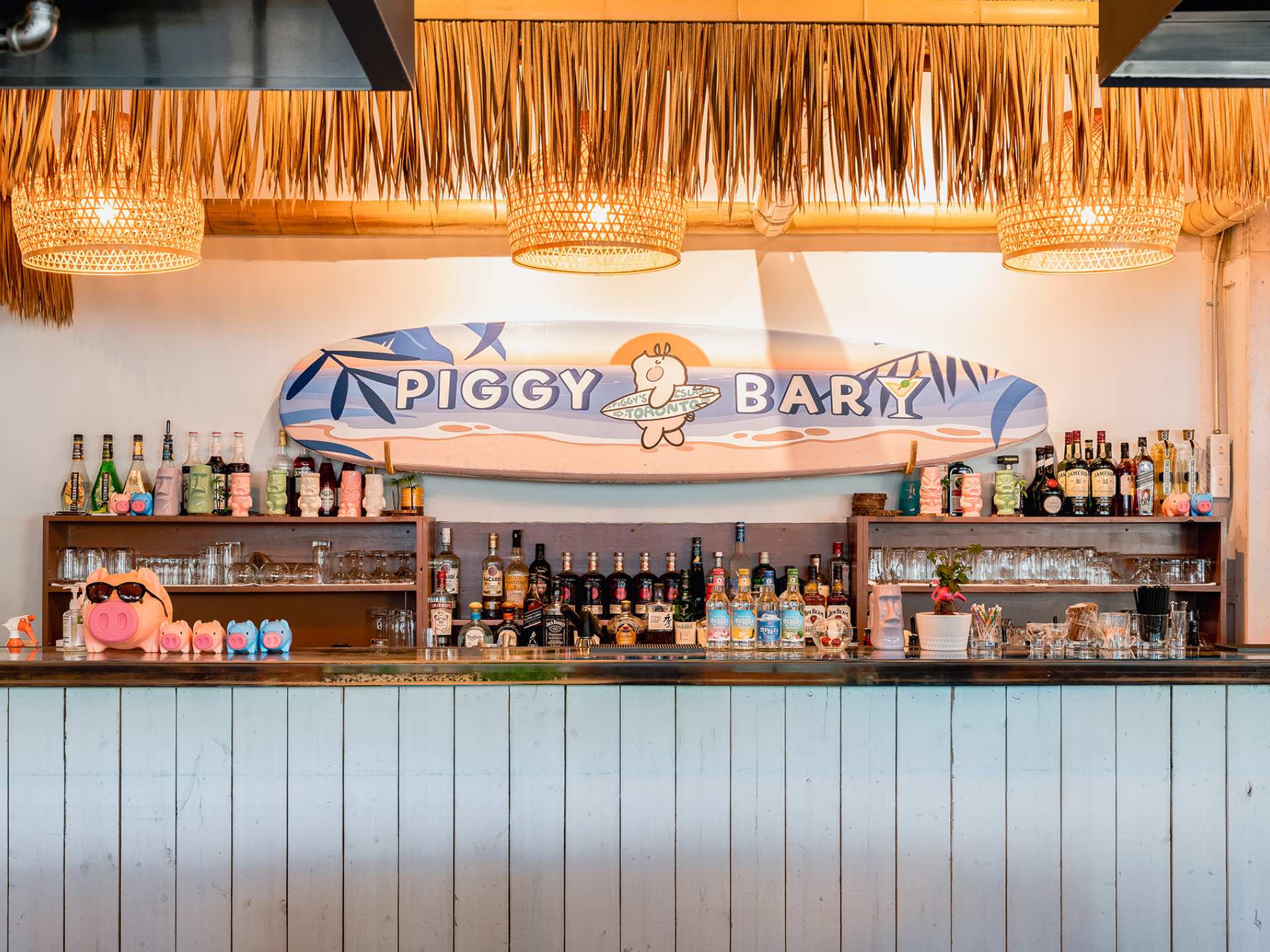 Best new restaurants Toronto | The bar with alcohol at Piggy's