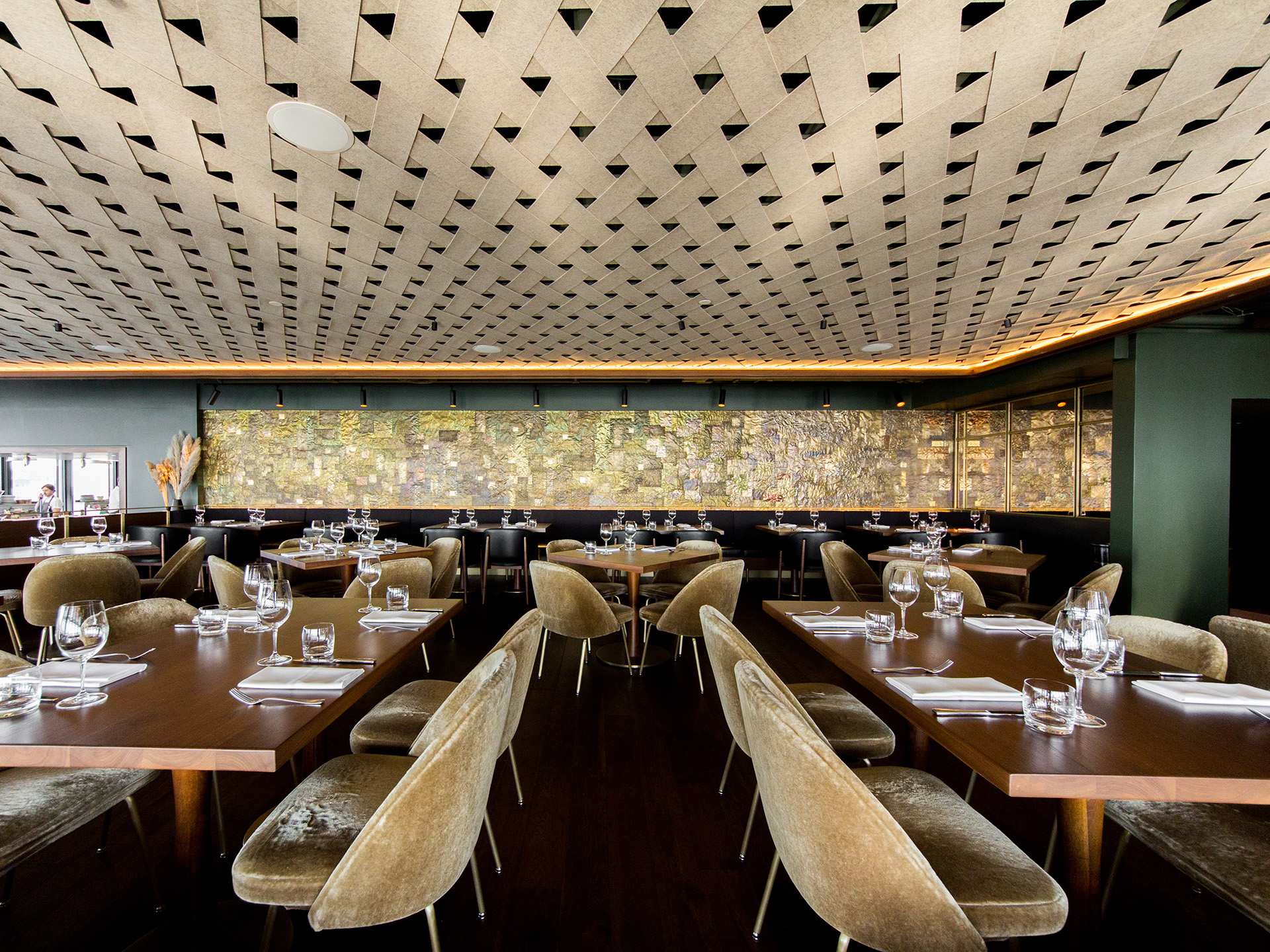 The best downtown Toronto restaurants | The beautiful ceiling and dining room at Canoe