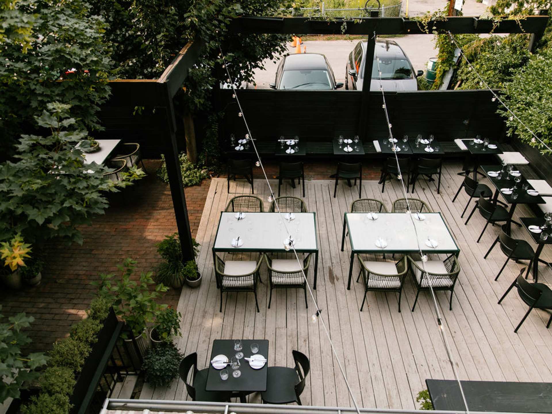 An overhead view of the patio at Henry's restaurant Toronto